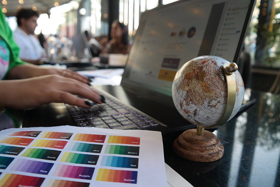 Bromberg & Associates | Multilingual Desktop Publishing